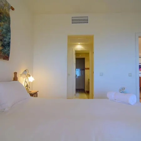 First Line Menara Beach Apartment *